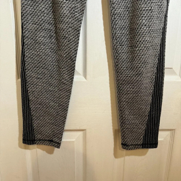 Free People Grey & Black Knit Textured Leggings - Picture 3 of 12
